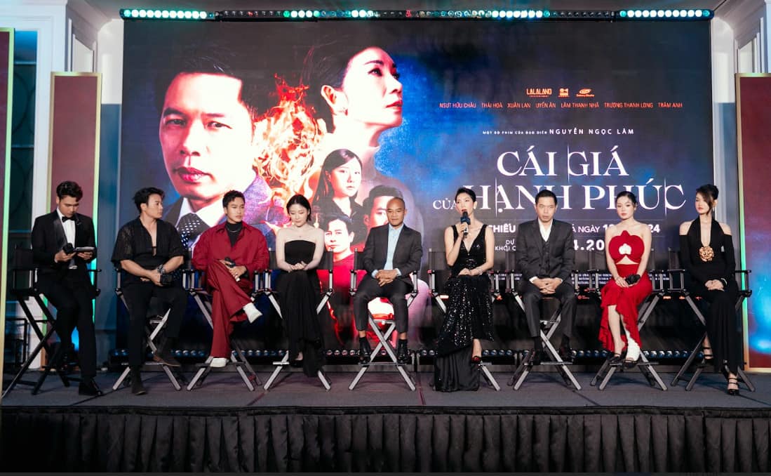 Buổi họp báo phim "Cái giá của hạnh phúc". Ảnh: NSX