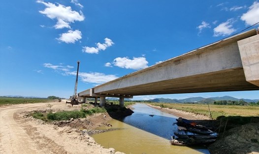 Cầu trên tuyến cao tốc Bắc - Nam đi qua địa phận huyện Nghi Lộc (tỉnh Nghệ An). Ảnh: Quang Đại