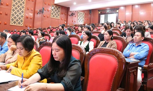 Các đại biểu tham dự hội nghị triển khai Nghị quyết XIII Công đoàn Việt Nam cho cán bộ công đoàn cơ sở. Ảnh: Bá Mạnh