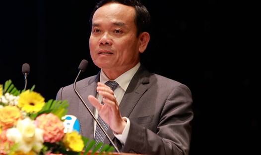 Phó Thủ tướng Chính phủ Trần Lưu Quang đối thoại với các nhà đầu tư. Ảnh: Sở TTTT Bình Định.