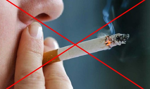 Thói quen hút thuốc có thể gây ung thư. Đồ hoạ: Hạ Mây