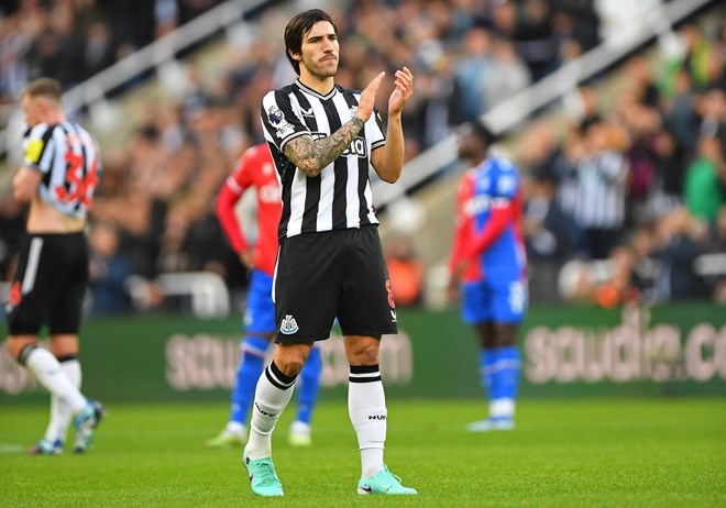 Sandro Tonali đã hết thuốc chữa khi vẫn cá độ trong lúc bị cấm thi đấu