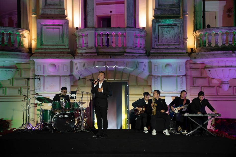 Buổi biểu diễn liveshow concert của ca sĩ tại Vườn âm nhạc. Ảnh: Đoàn Thăng Long 
