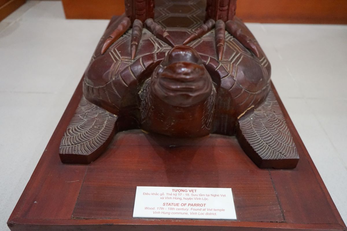 Đôi tượng được sưu tầm tại Nghè Vẹt (ở xã Vĩnh Hùng, huyện Vĩnh Lộc, tỉnh Thanh Hóa). Ảnh: Quách Du