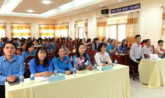 Công đoàn ngành giáo dục tỉnh Đồng Tháp tổ chức sinh hoạt chuyên đề chăm sóc sức khỏe cho nữ giáo viên, người lao động. Ảnh: Hoàng Lộc