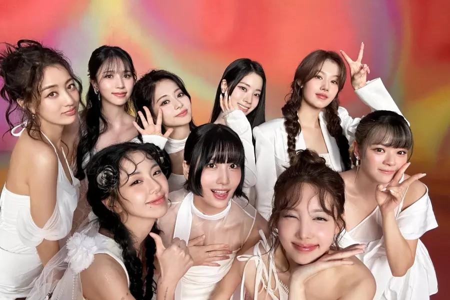 Album mới của TWICE đứng đầu Billboard 200. Ảnh: JYP