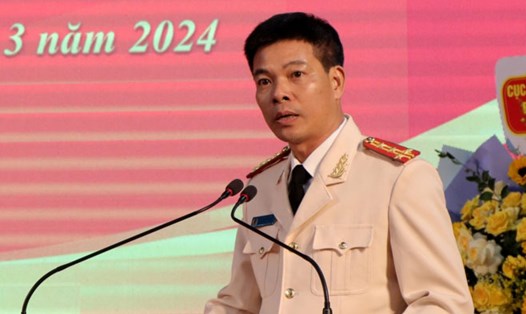 Đại tá Lê Anh Hưng phát biểu sau khi nhận quyết định bổ nhiệm. Ảnh: Laichau.gov.vn