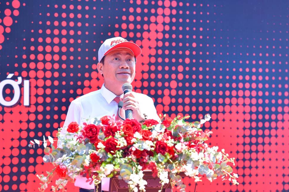 Chủ tịch UBND tỉnh Bình Định Phạm Anh Tuấn phát biểu tại buổi khai mạc. Ảnh: Ban tổ chức