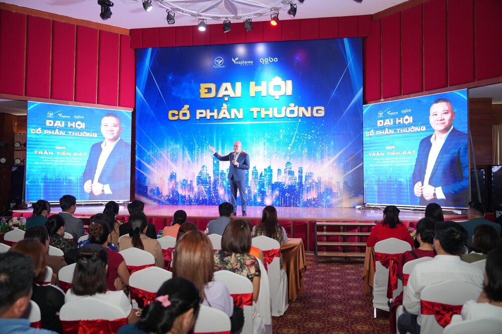 Đối tác chiến lược Vinapharma Group: Ông Trần Tiến Đạt - Tổng Giám Đốc Học Viện Thông Tin Hàng Không Quốc Tế Skylead. Ảnh: Vinapharma Group