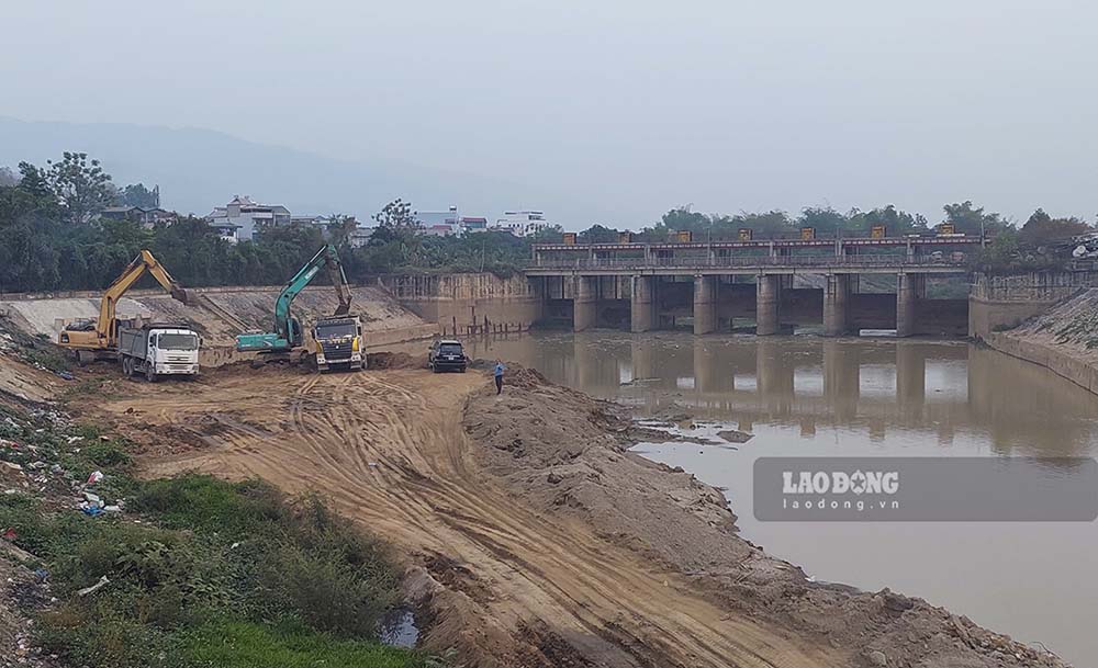 Dự án “Quản lý đa thiên tai lưu vực sông Nậm Rốm” tại tỉnh Điện Biên có tổng mức đầu tư trên 981 tỉ đồng. Trong đó vốn ODA là 665,5 tỉ, vốn đối ứng 275,028 tỉ và vốn EU viện trợ không hoàn lại là 40,5 tỉ.  