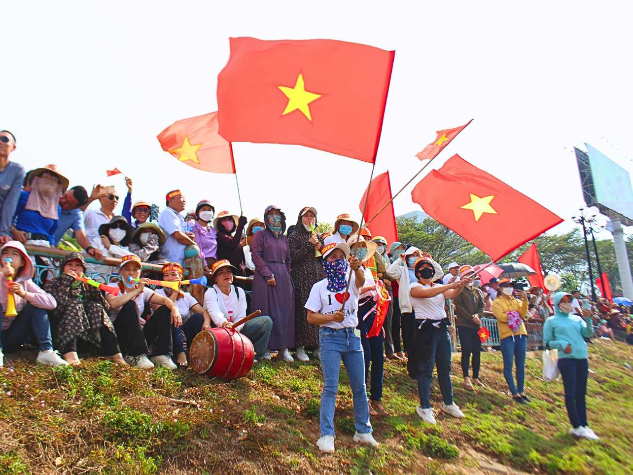 Giải năm nay nhận được đông đảo sự quan tâm, cổ vũ của các du khách trong và ngoài tỉnh Kon Tum. Ảnh: Lê Nguyên 