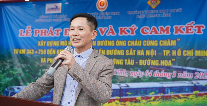 Ông Nguyễn Thanh Hoàn - Phó Chủ tịch Công đoàn Đường sắt Việt Nam phát biểu tại chương trình. Ảnh: Quang Đại