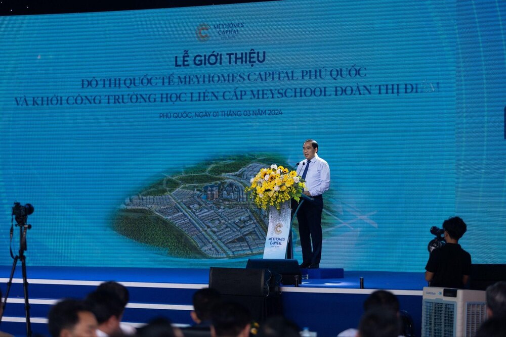Ông Huỳnh Quang Hưng - Phó Bí thư Thành ủy, Chủ tịch UBND TP Phú Quốc phát biểu tại sự kiện. Ảnh: Meyland