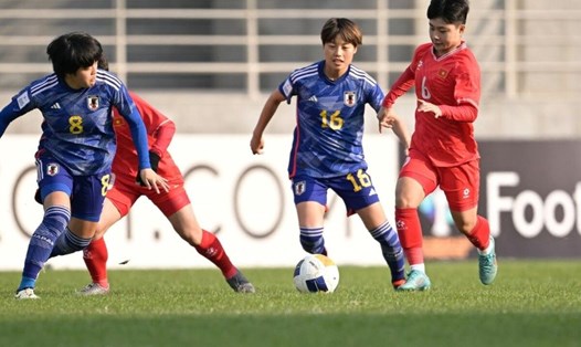 U20 nữ Việt Nam (áo đỏ) thua đậm 0-10 trước tuyển U20 nữ Nhật Bản. Ảnh: AFC