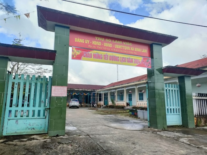 Chủ tịch UBND xã Bình Lâm, huyện Hiệp Đức, Quảng Nam bị cảnh cáo vì cấp gà dự án sai đối tượng. Ảnh: TT