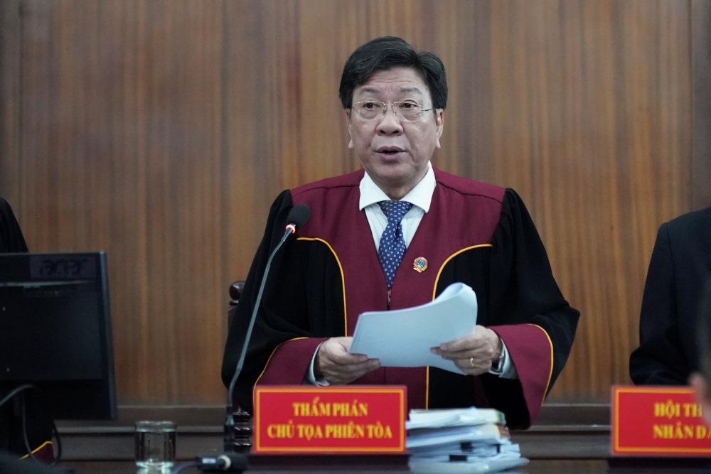 Chủ toạ Phạm Lương Toản trong phiên xử sơ thẩm ngày 5.3. Ảnh: Anh Tú