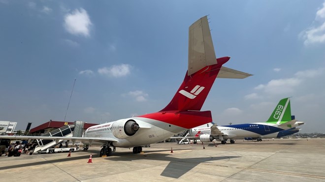 Trung Quốc đưa máy bay C919, ARJ21 tới Campuchia