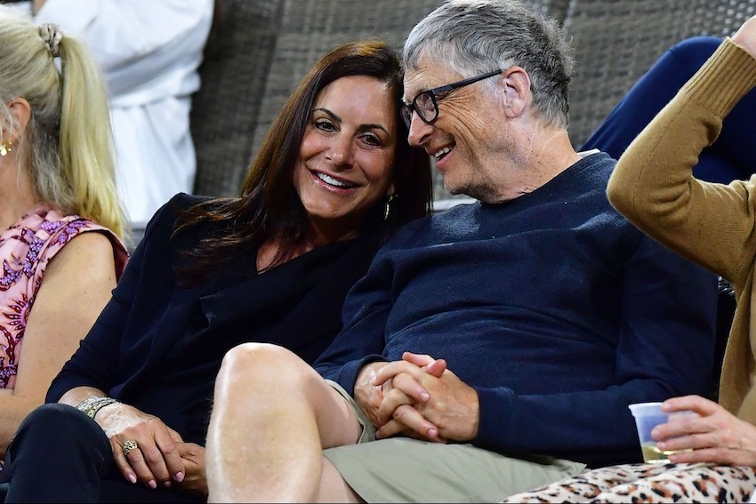 Bill Gates và Paula Hurd xem một trận đấu tennis thời điểm mới bắt đầu mối quan hệ. Ảnh: X