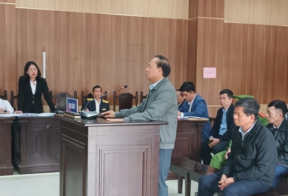 Bị cáo Cầm Bá Xuân, cựu Chủ tịch UBND huyện Thường Xuân tại phiên xét xử. Ảnh: M.H