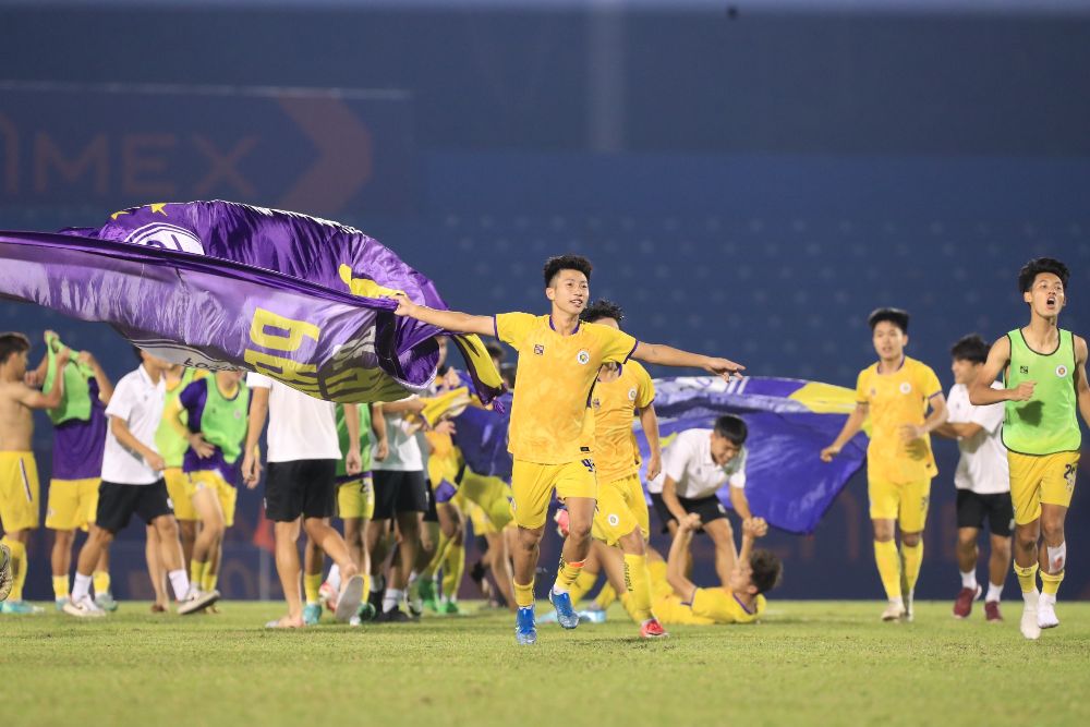 Ở loạt sút này, các cầu thủ trẻ của Hà Nội đã thể hiện được bản lĩnh để giành chiến thắng chung cuộc 4-2, qua đó vô địch giải U19 Quốc gia 2024. Đây cũng là lần thứ 7 U19 Hà Nội giành ngôi vị cao nhất ở giải đấu này.