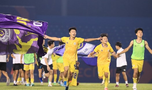 Hà Nội FC khẳng định vị thế của đội đang có hoạt động đào tạo trẻ rất hiệu quả. Ảnh: Minh Dân