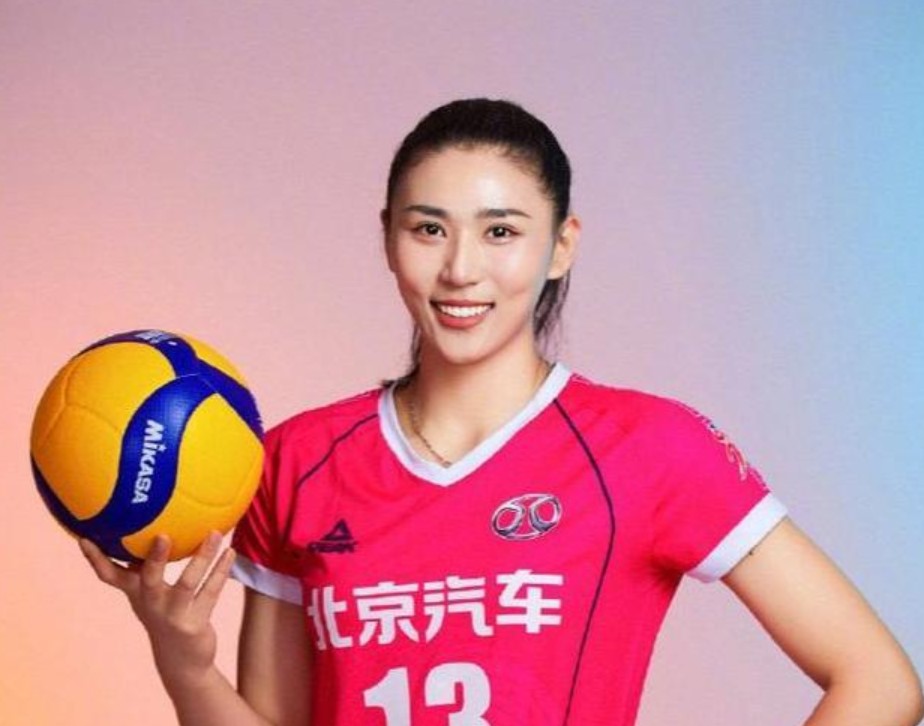 Chủ công Ye Jin (Trung Quốc) sẽ thi đấu cho đội bóng chuyền nữ VietinBank. Ảnh: Sohu