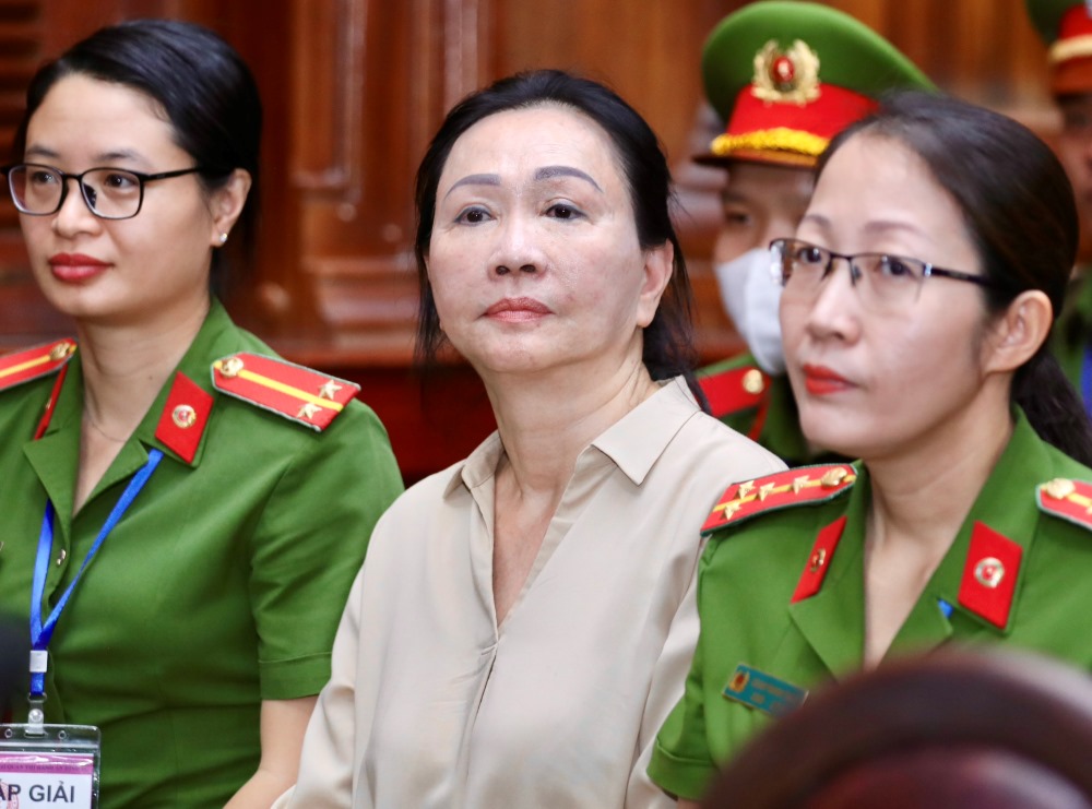Bị cáo Trương Mỹ Lan trong phiên xử sơ thẩm diễn ra sáng nay (ngày 6.3). Ảnh: TTBC