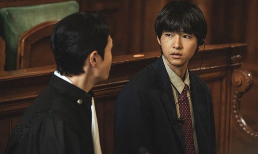 Phim mới của Song Joong Ki đạt thành tích tốt trên nền tảng chiếu nhưng nhận nhiều chê bai. Ảnh: Nhà sản xuất