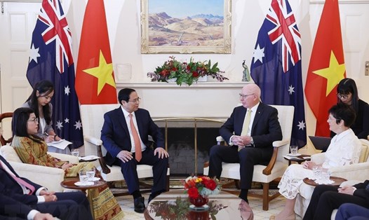 Thủ tướng Chính phủ Phạm Minh Chính cùng Phu nhân hội kiến Toàn quyền Australia David Hurley và Phu nhân. Ảnh: TTXVN