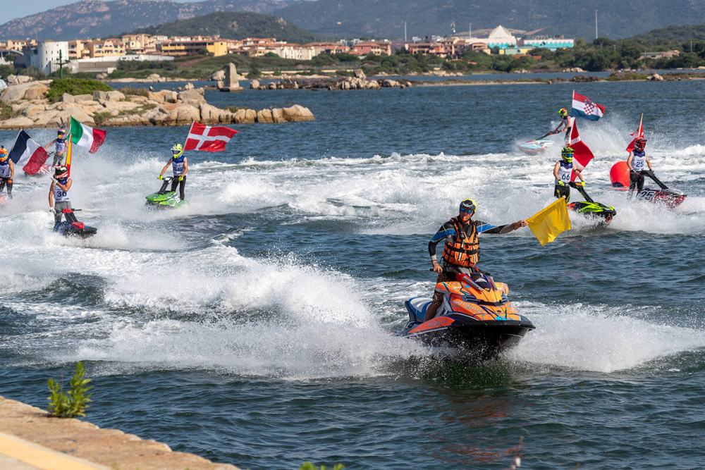 Ngoài F1H2O, Quy Nhơn của Bình Định cũng sẽ tổ chức một chặng đua của Giải vô địch thế giới UIM-ABP Aquabike. Ảnh: Aquabike