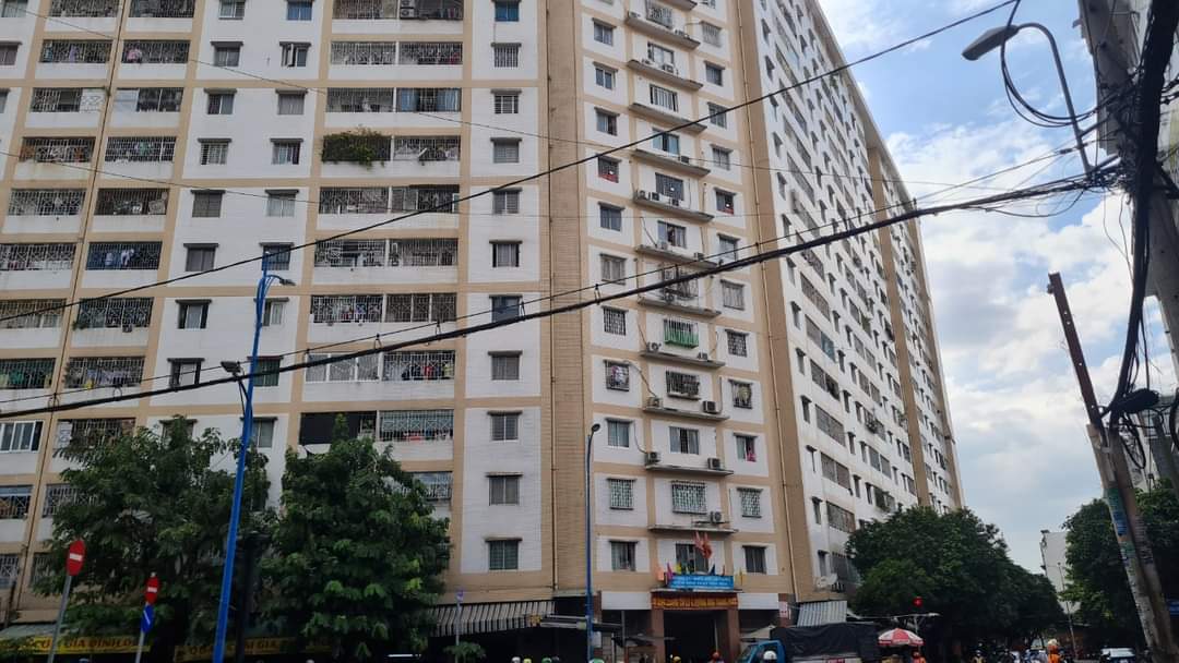  Từ khi đưa vào vận hành, tại chung cư Miếu Nổi xảy ra nhiều vi phạm trong quản lý, điều hành chung cư gây ảnh hưởng trực tiếp đến đời sống của cư dân. Ảnh: Người dân cung cấp
