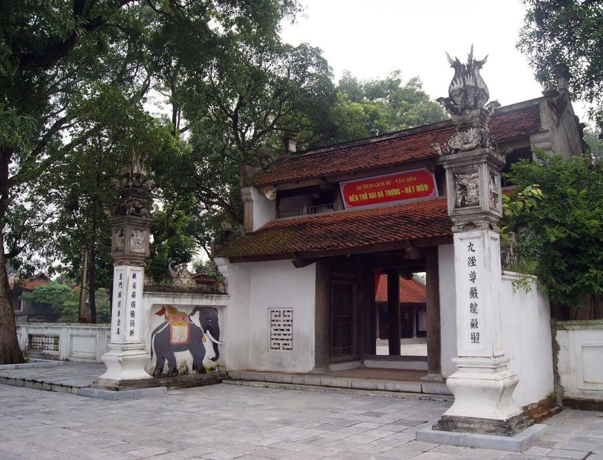 Đền Hát Môn, Di tích quốc gia đặc biệt, nơi thờ Hai Bà Trưng. Ảnh: Nguyễn Hữu Mạnh