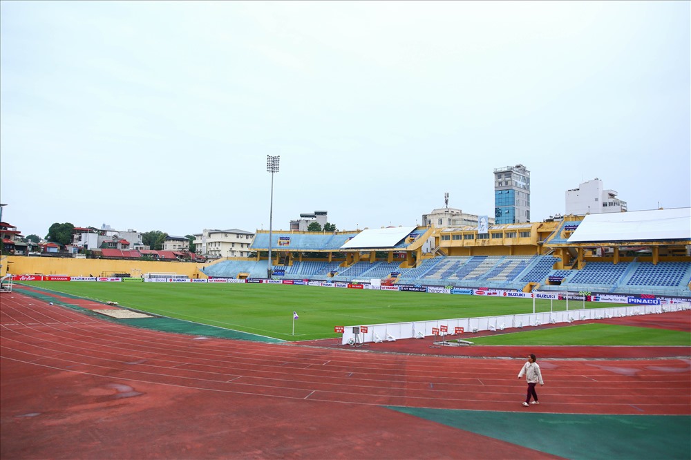 Sân Hàng Đẫy thời điểm được cải tạo mặt sân và một số hạng mục chức năng năm 2018. Ảnh: Sơn Tùng