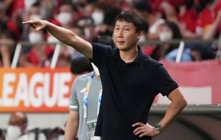 Huấn luyện viên Kim Sang-sik là một trong những ứng viên
