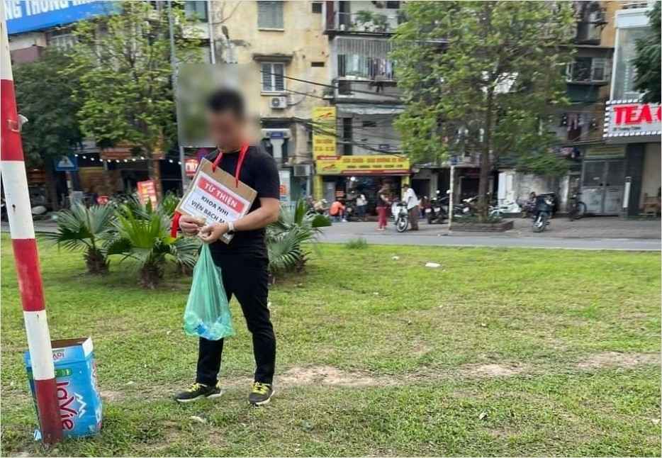 Đối tượng giả danh, mạo danh công tác tại Trung tâm Nhi (Bệnh viện Bạch Mai) đi xin từ thiện. Ảnh: BVCC