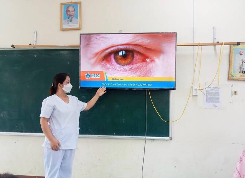 Nhân viên y tế học đường mong muốn 1 danh phận. Ảnh: Nhân vật cung cấp