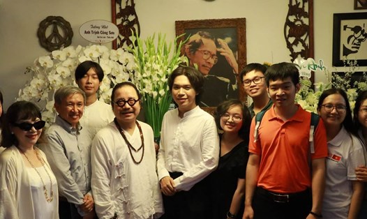 Kỷ niệm 24 năm ngày mất nhạc sĩ Trịnh Công Sơn. Ảnh: Trung Trực