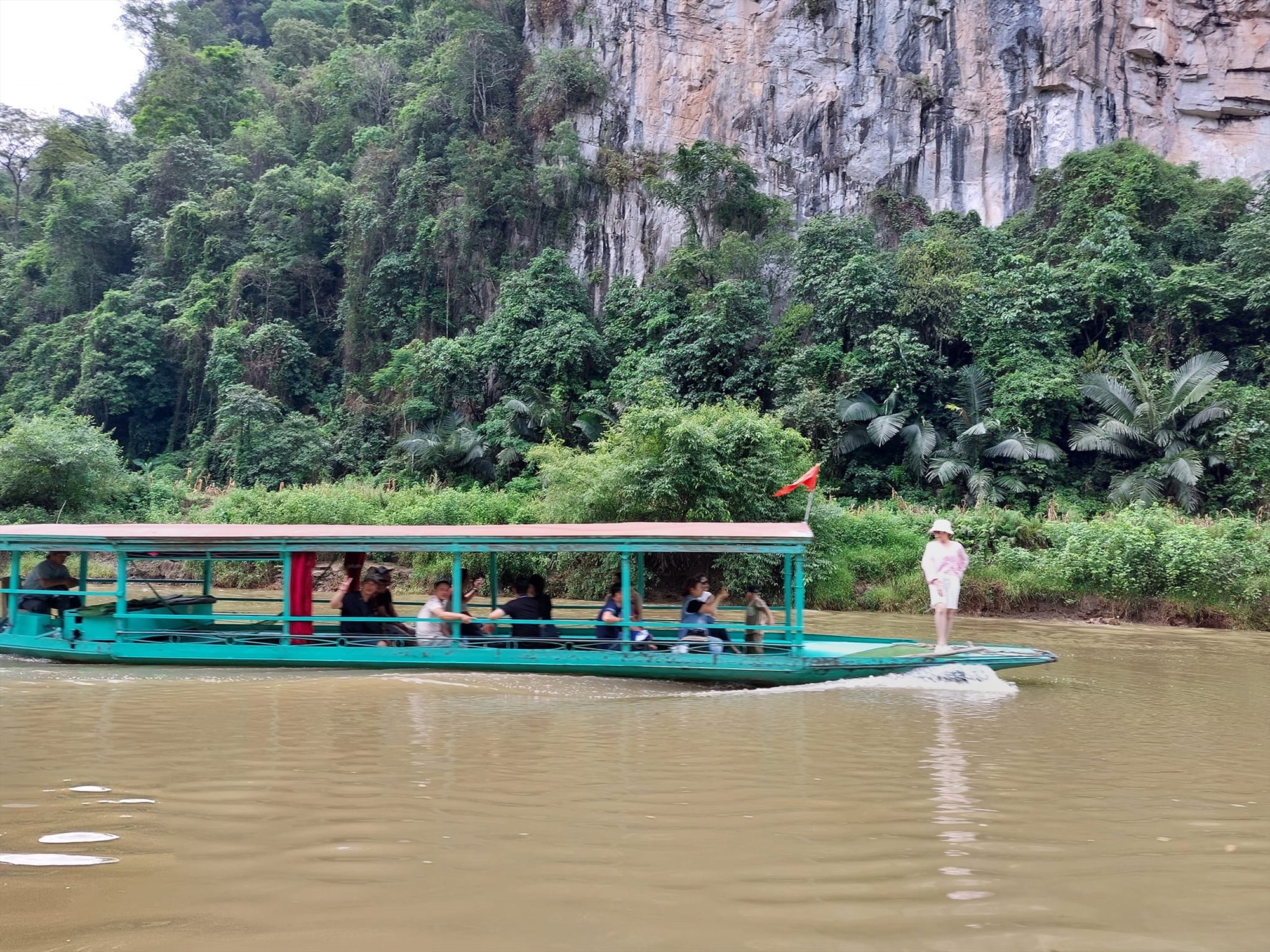 Du lịch hồ Ba Bể - Bắc Kạn. Ảnh: Phiêu Diêu