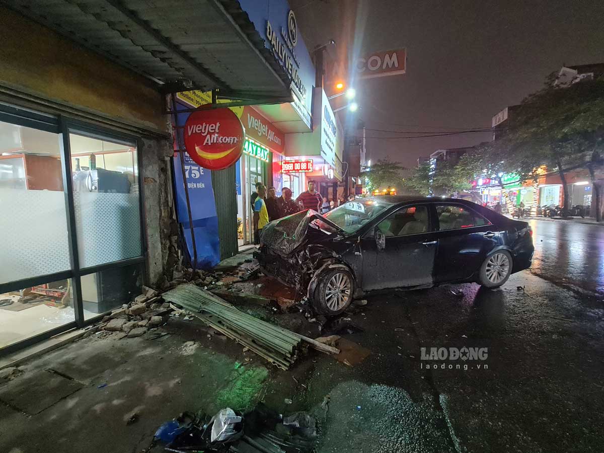 Hiện trường vụ tai nạn đường Điện Biên (TP Nam Định). Ảnh: Hà Vi