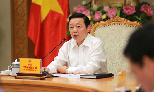 Phó Thủ tướng Chính phủ Trần Hồng Hà phát biểu tại cuộc họp. Ảnh: VGP