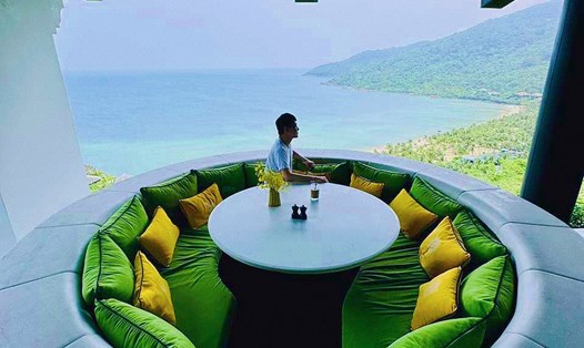 Lâm Chí Dĩnh check in khu nghỉ dưỡng sang chảnh ở Sơn Trà, Đà Nẵng. Ảnh: Weibo