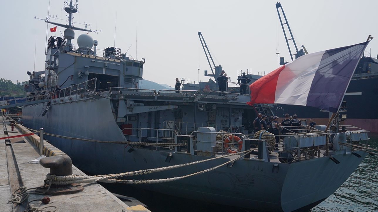 Tàu Hải quân Pháp thăm Đà Nẵng. Ảnh: Văn Trực