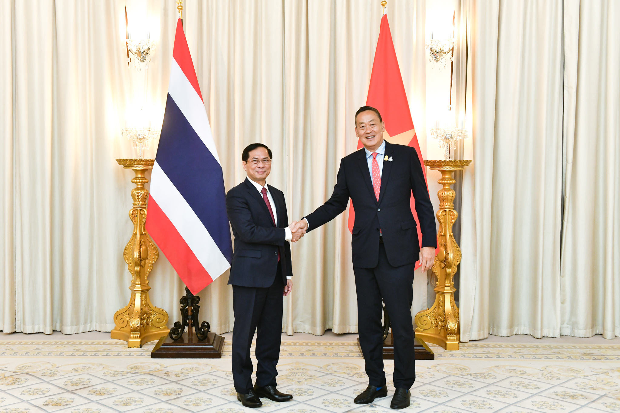 Thủ tướng Vương quốc Thái Lan Srettha Thavisin tiếp Bộ trưởng Ngoại giao Bùi Thanh Sơn. Ảnh: Thaigov.go.th