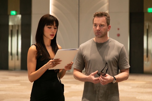 Minh Tú và chồng đến địa điểm tổ chức đám cưới. Ảnh: NVVC.