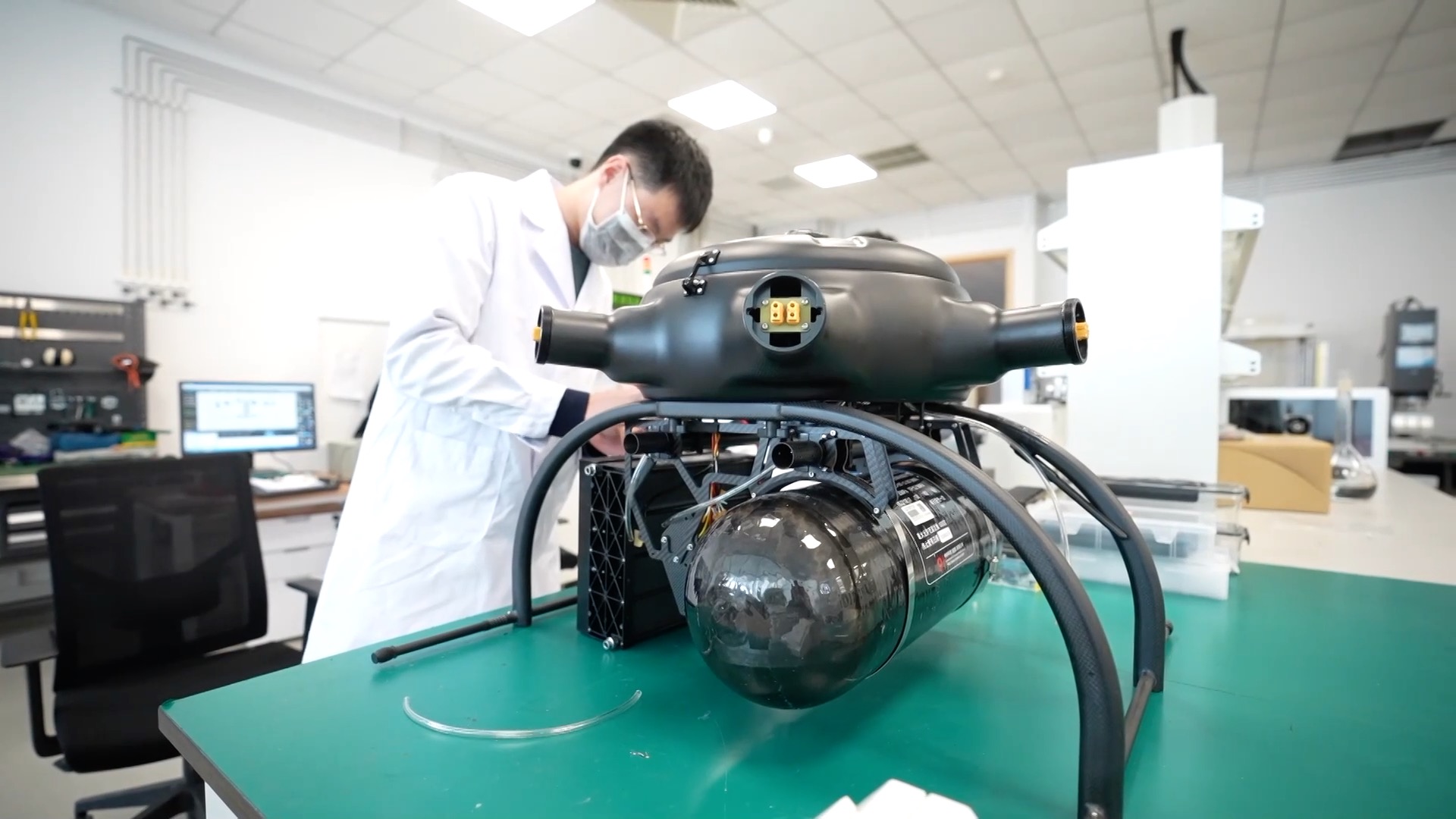 Máy bay không người lái chạy năng lượng Hydro của Trung Quốc. Ảnh: Xinhua