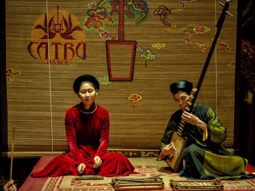 Biểu diễn ca trù tại Hà Nội. Ca trù là Di sản Văn hóa phi vật thể được UNESCO vinh danh.