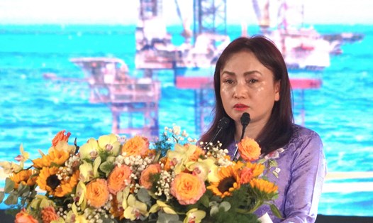 Bà Nghiêm Thùy Lan - Chủ tịch Công đoàn Dầu khí Việt Nam phát động Tháng Công nhân 2024. Ảnh: Thành An