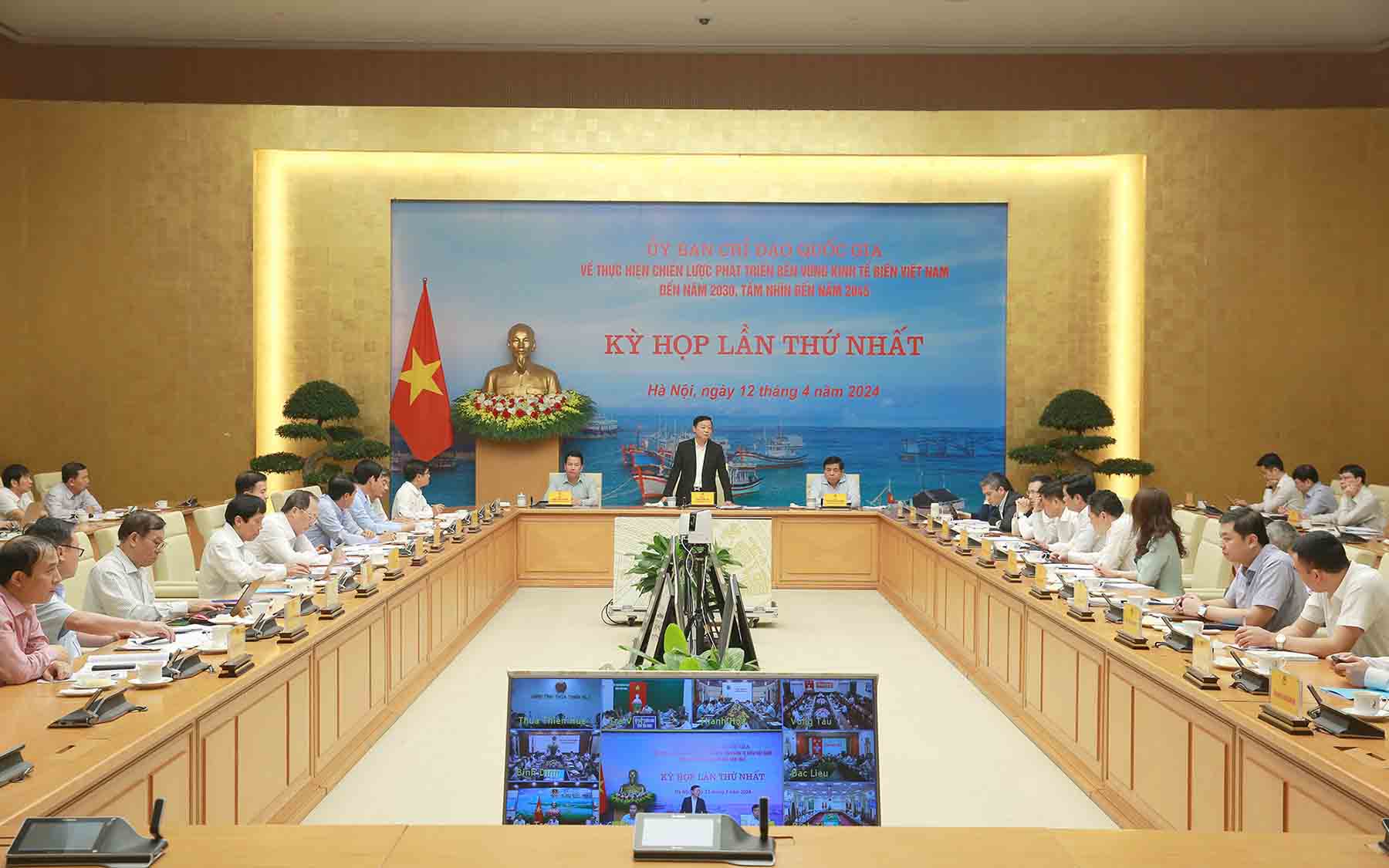 Kỳ họp lần thứ nhất của Ủy ban Chỉ đạo quốc gia về thực hiện chiến lược phát triển bền vững kinh tế biển Việt Nam. Ảnh: VGP