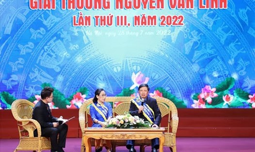 Giao lưu tại Lễ trao Giải thưởng Nguyễn Văn Linh lần thứ III, năm 2022 (ảnh minh họa). Ảnh: Hải Nguyễn