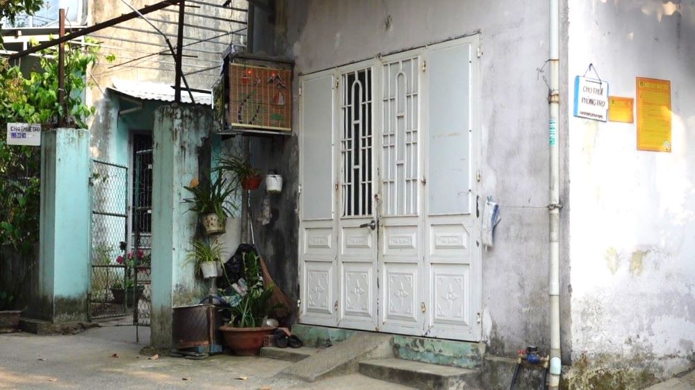 Tín dụng đen điều tra thông tin từ tổ công nhân tự quản tại Đà Nẵng. Ảnh: Trần Thi